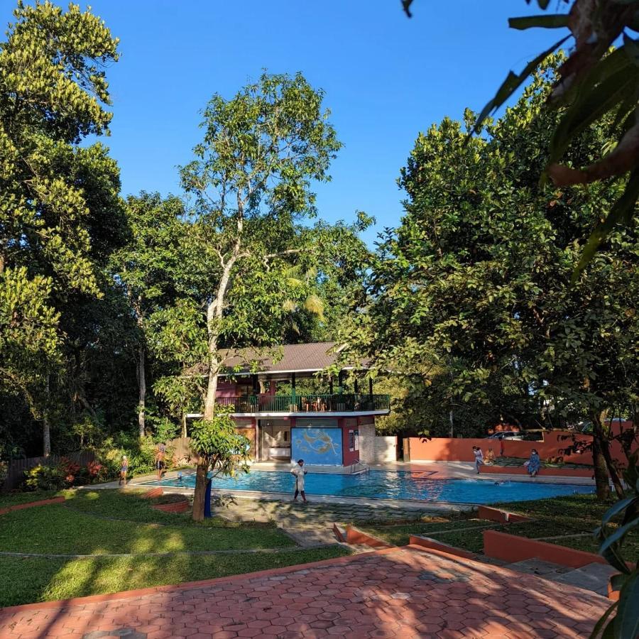 The Wayanad Club Sultan Bathery Exterior foto