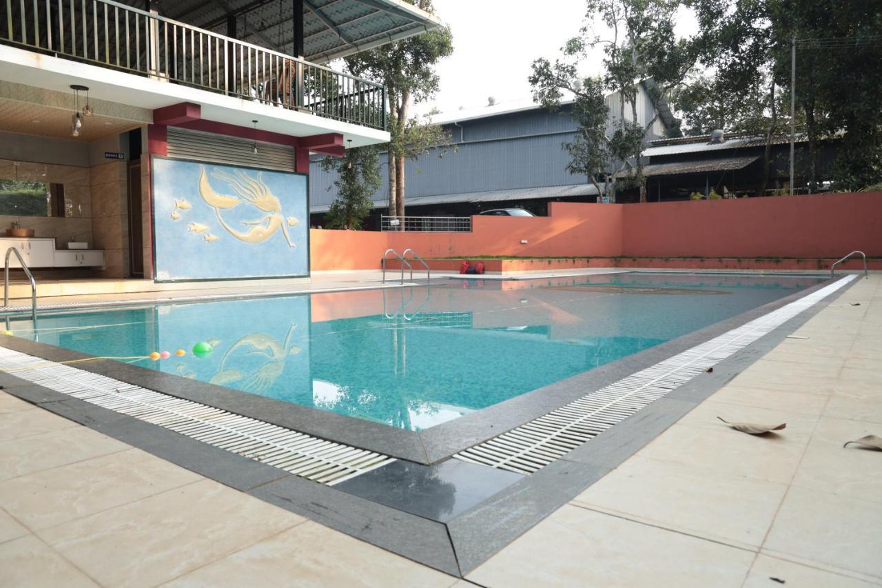 The Wayanad Club Sultan Bathery Exterior foto